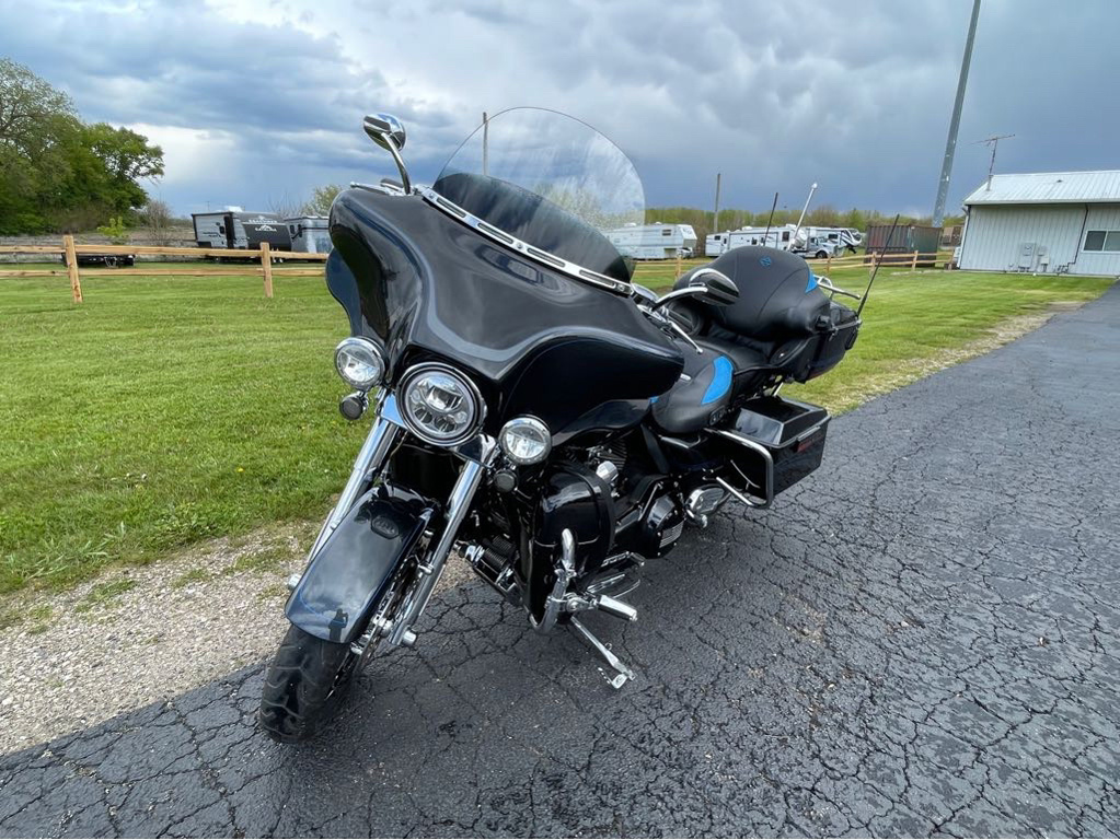 2013 Harley-Davidson  CVO Ultra Classic Electra Glide Anniversary 600 TOURING in marengo IL