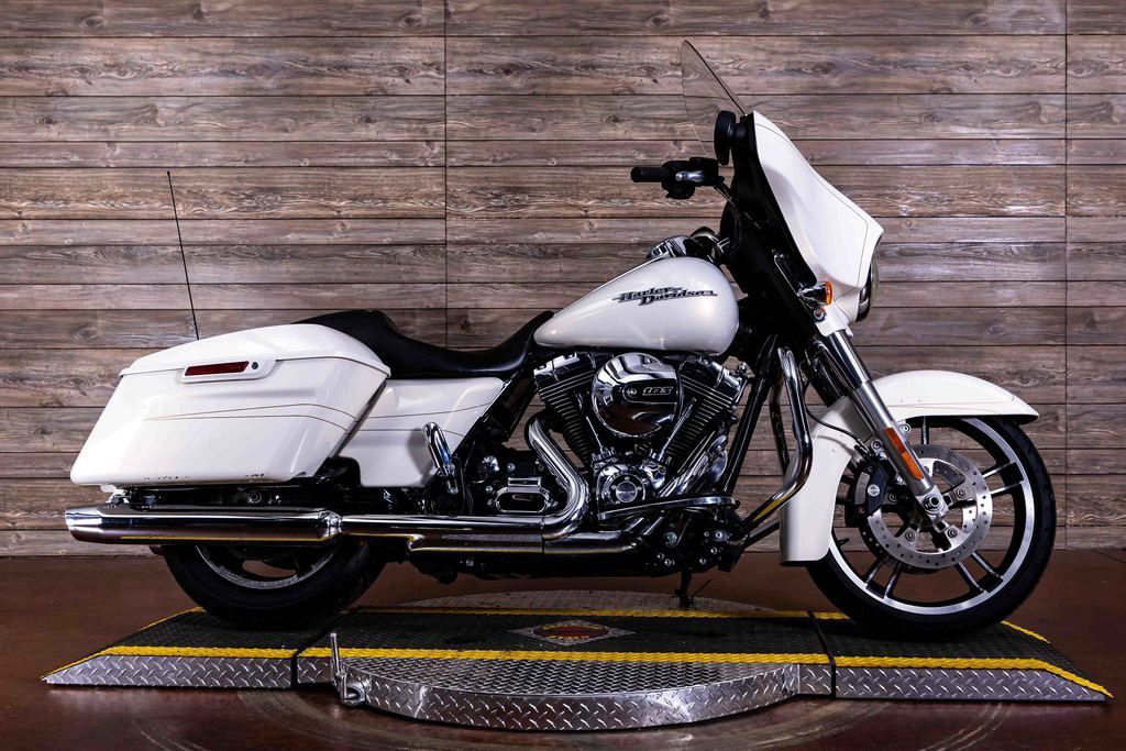 2016 Harley-Davidson FLHX - Street Glide FLHX CVO BASE in Alton, IL