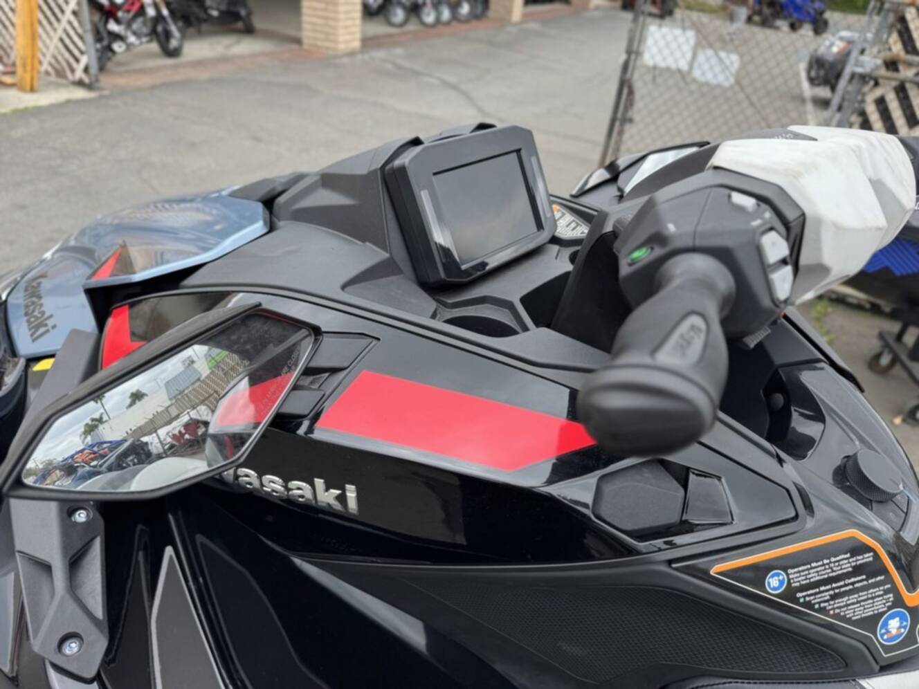 A photo of this 2025 Kawasaki Ultra® 160LX-S