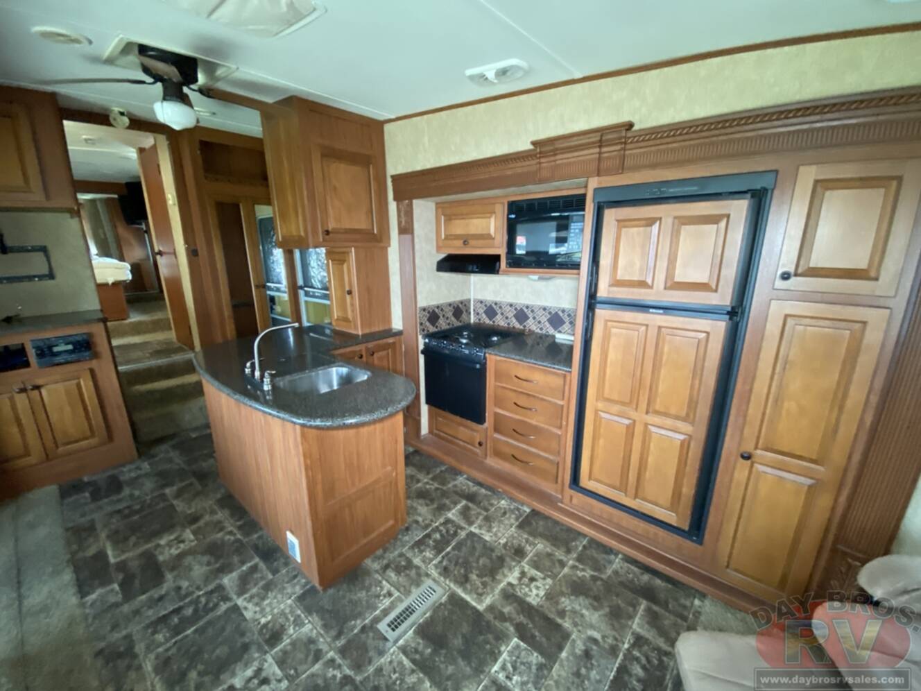 A photo of this 2012 Heartland Greystone 29MK