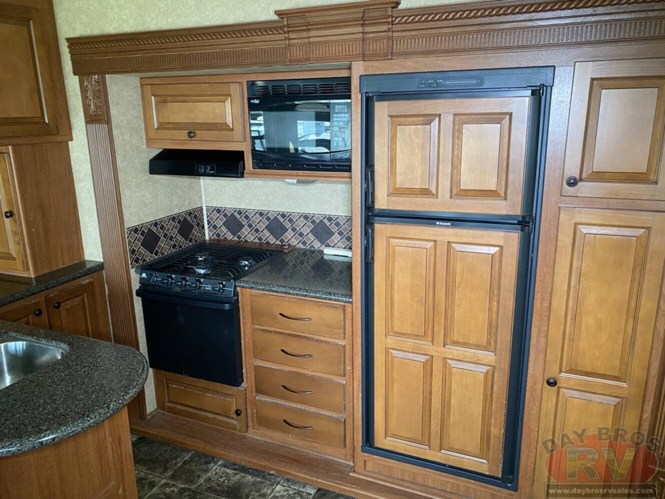 A photo of this 2012 Heartland Greystone 29MK