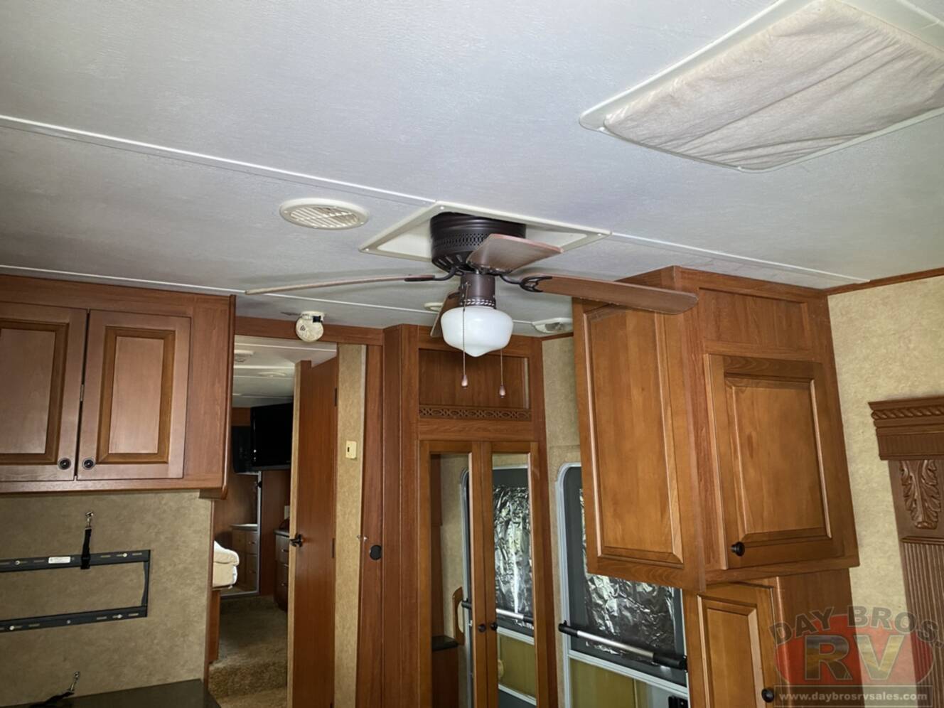 A photo of this 2012 Heartland Greystone 29MK