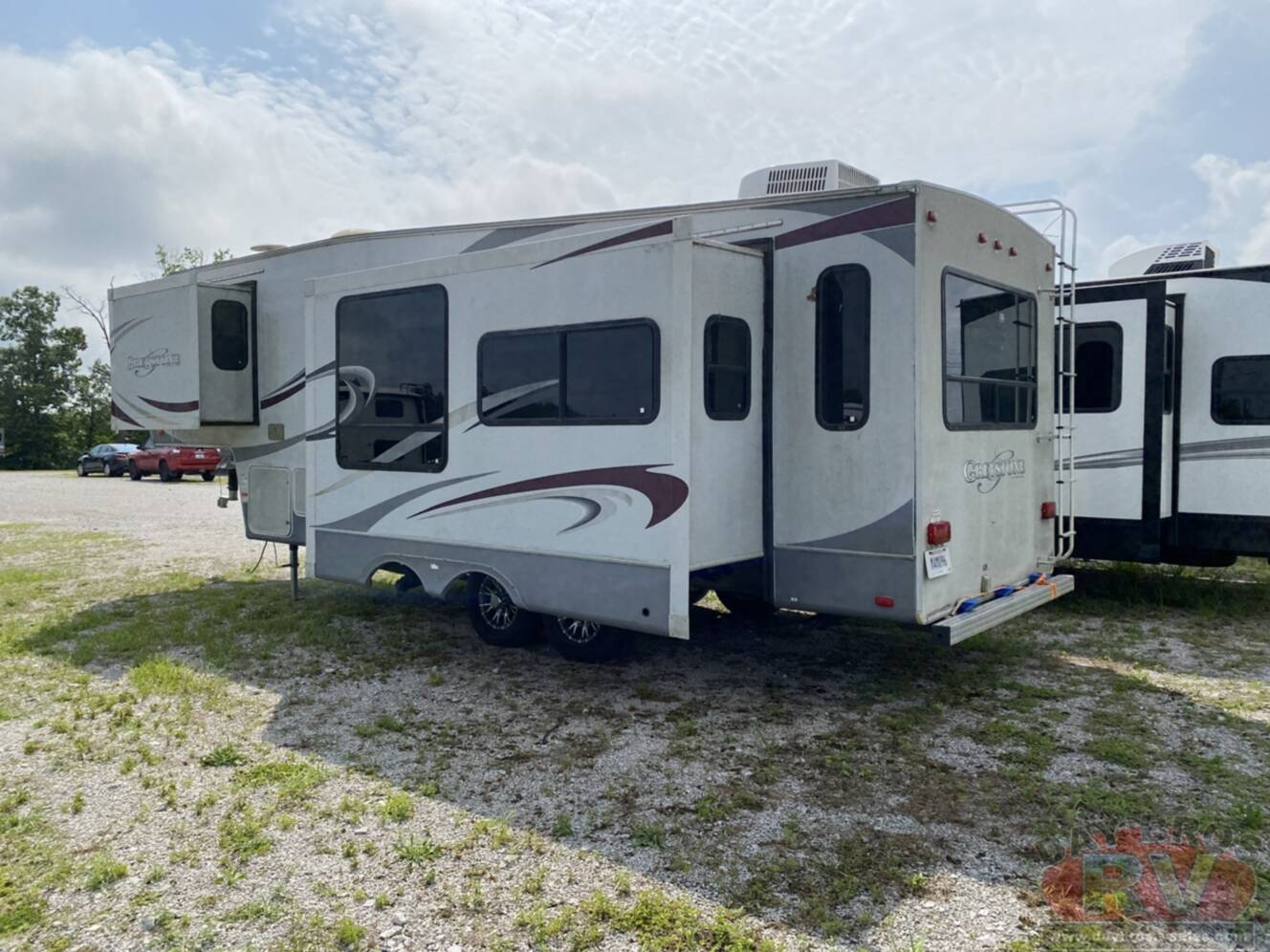A photo of this 2012 Heartland Greystone 29MK