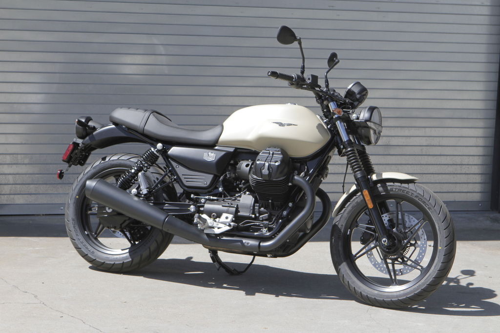 2027 Moto Guzzi V7 Stone STONE in Glendale, CA