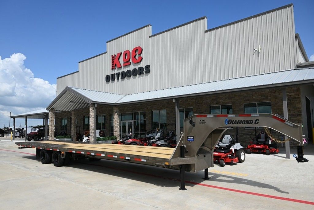 2026 Diamond C FMAX 212 35' X 102" in Caldwell, TX
