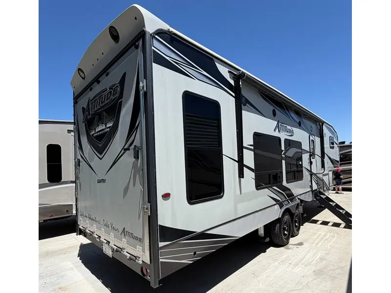 2021 Eclipse RV Attitude 3322SAG