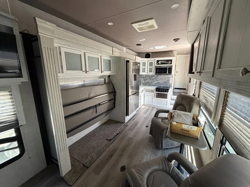 2021 Eclipse RV Attitude 3322SAG