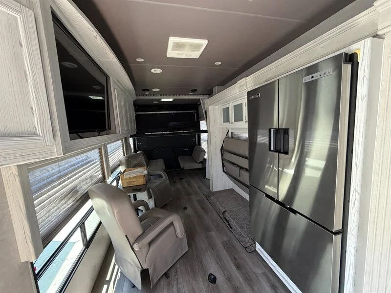 2021 Eclipse RV Attitude 3322SAG