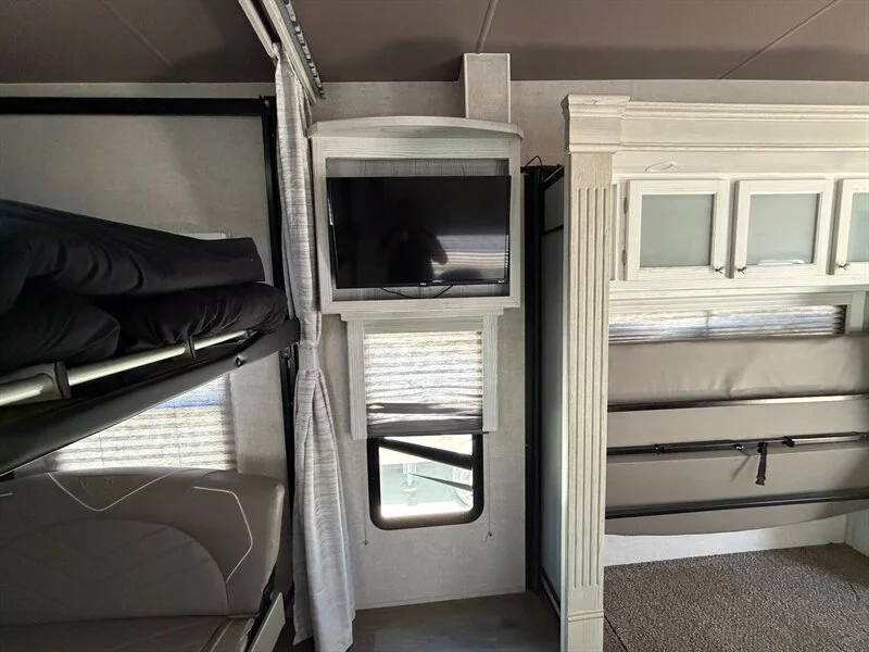 2021 Eclipse RV Attitude 3322SAG