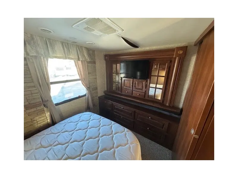 2015 FOREST RIVER GEORGETOWN XL 334QS