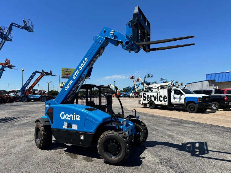 2024 Genie GTH-5519