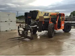 2013 JLG G10-55A