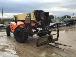 2013 JLG G10-55A