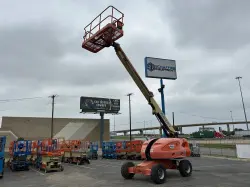 2013 JLG 400S