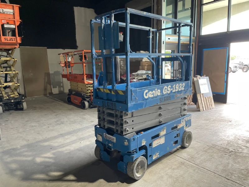 2021 GENIE GS-1932