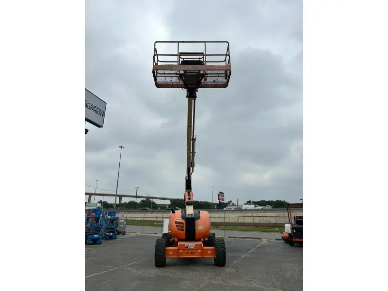 2019 JLG 600AJ