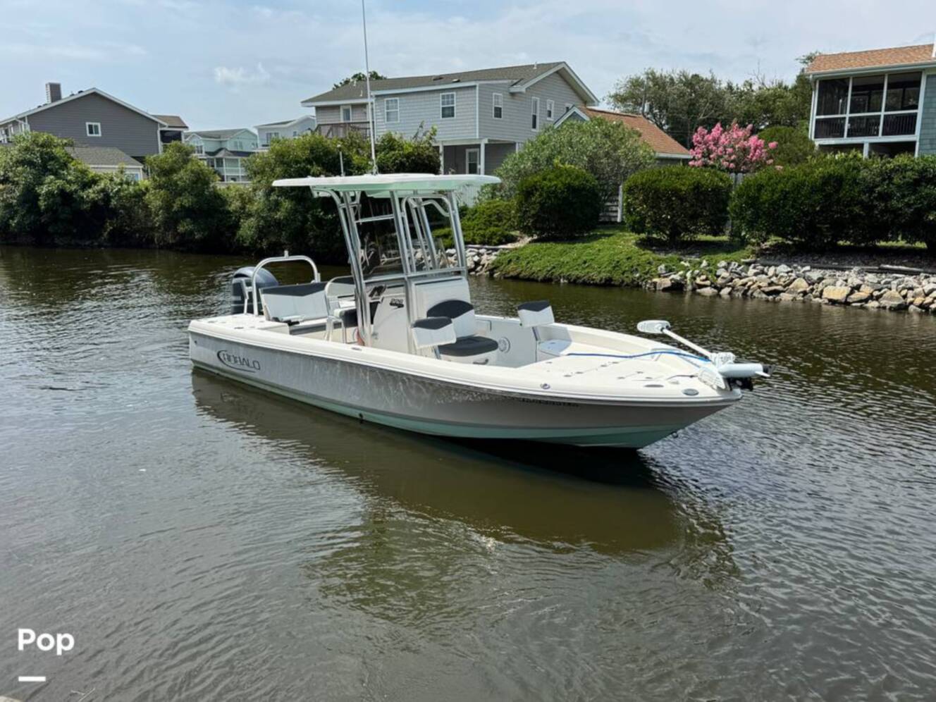 A photo of this 2019 Robalo 226 Cayman