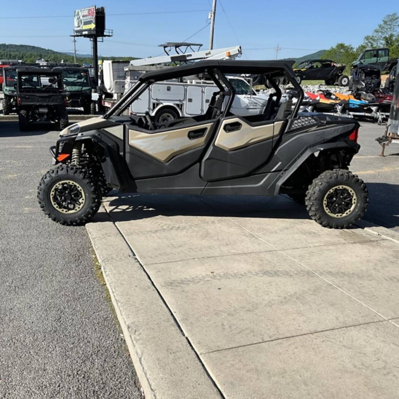 A photo of this 2024 CFMOTO ZFORCE 950 Sport 4