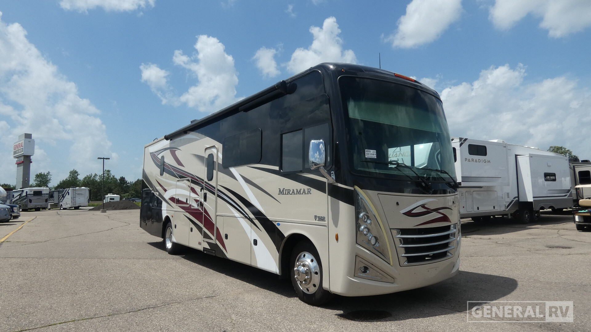 2022 Thor Motor Coach MIRAMAR 34.6 in birch run MI