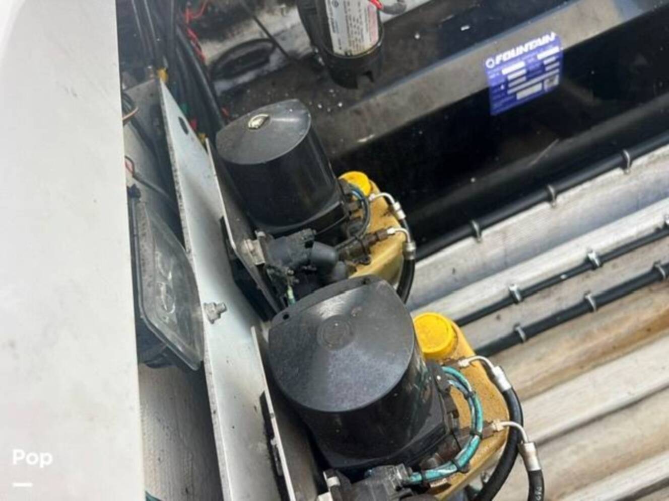 A photo of this 1998 Fountain Lightning 42