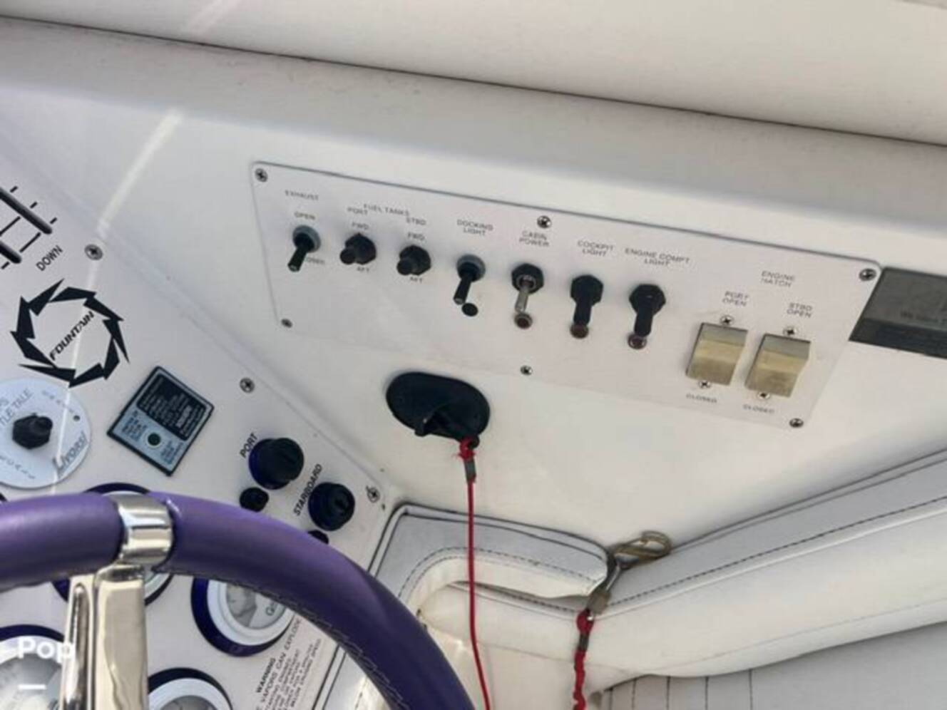A photo of this 1998 Fountain Lightning 42