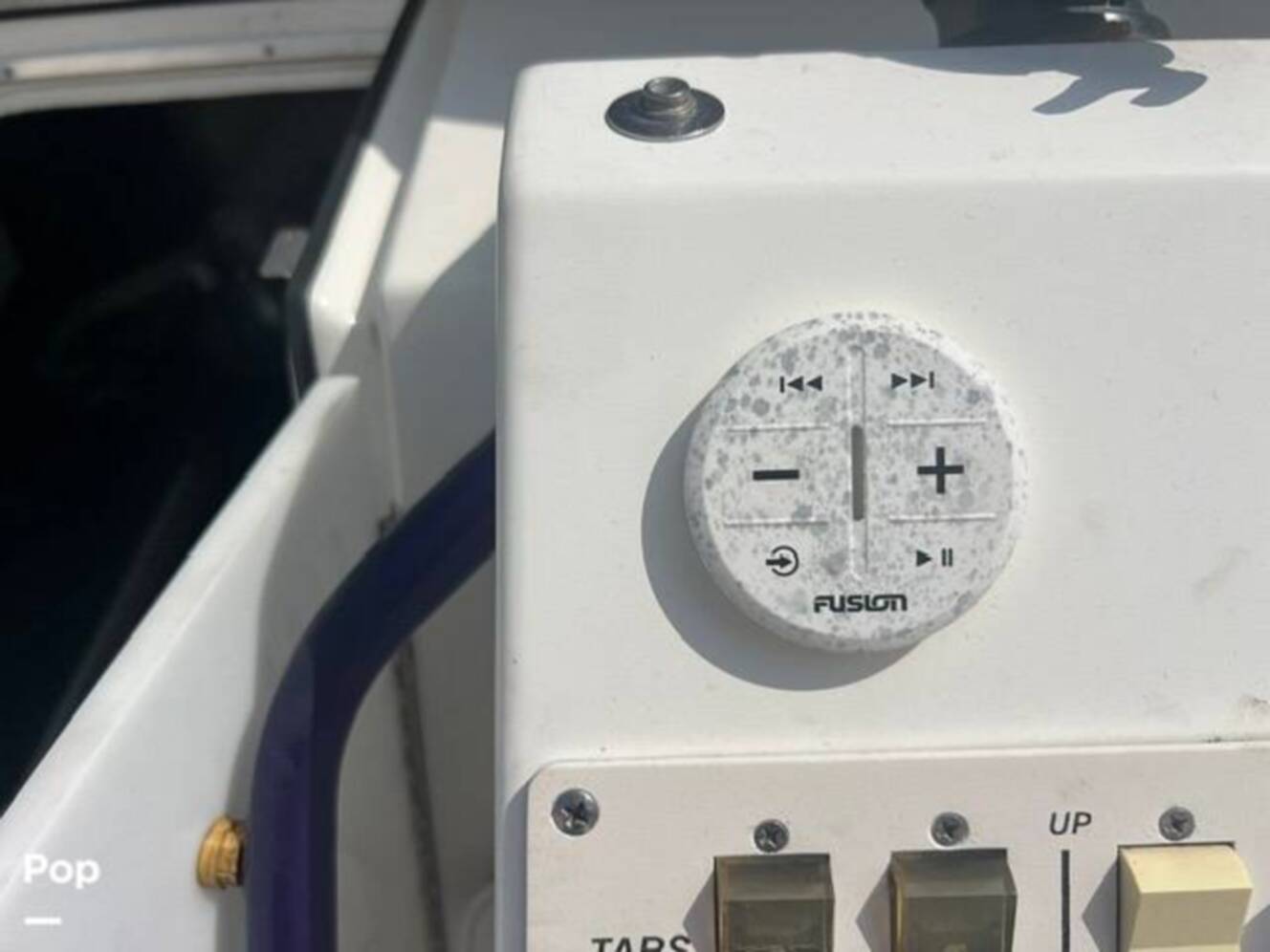 A photo of this 1998 Fountain Lightning 42