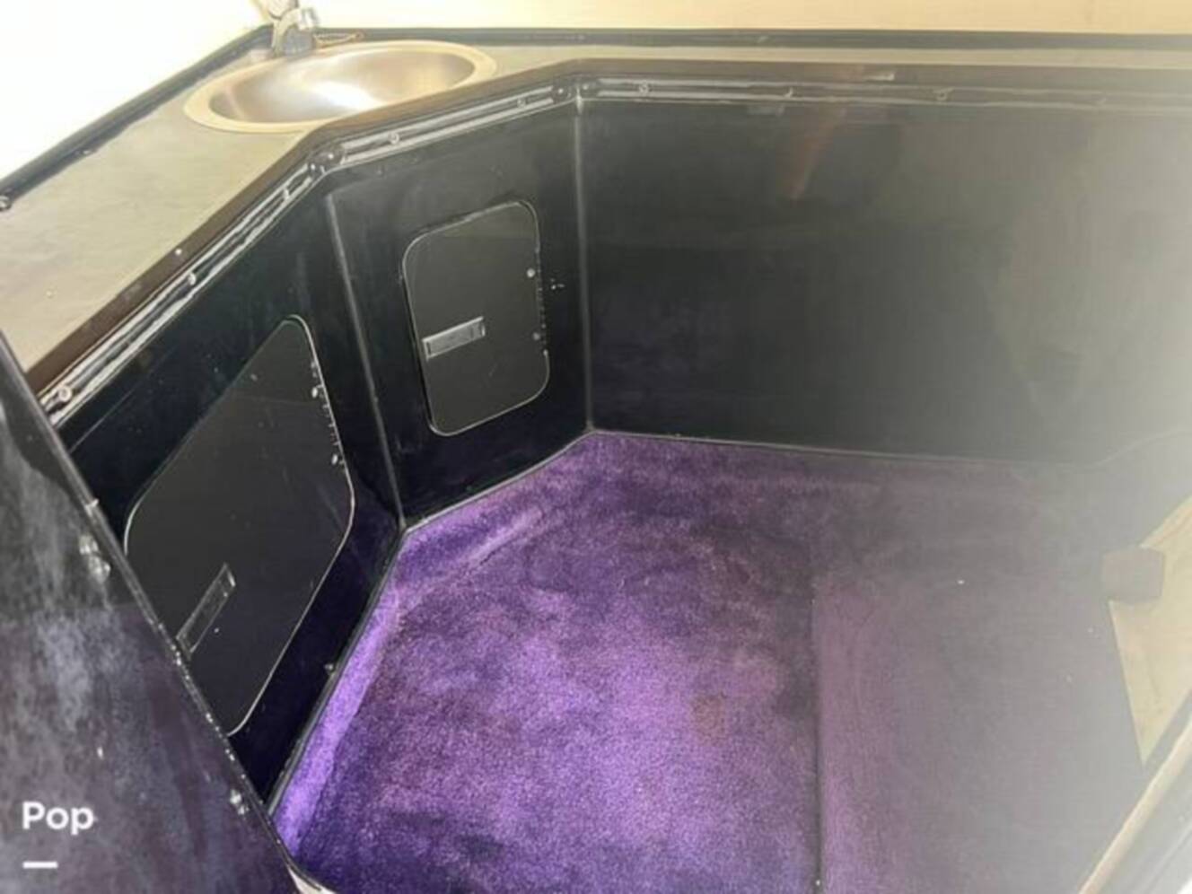 A photo of this 1998 Fountain Lightning 42