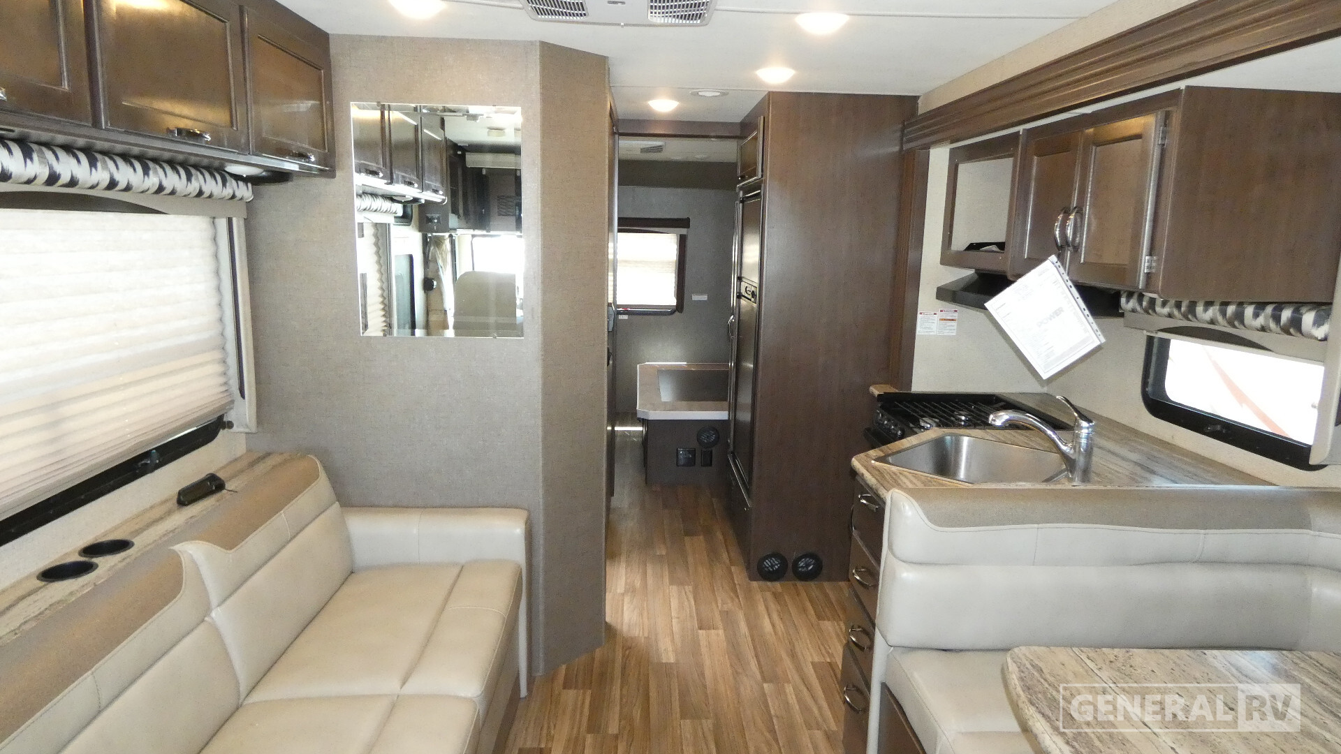 2018 Thor Motor Coach ACE 29.4 in south weber UT