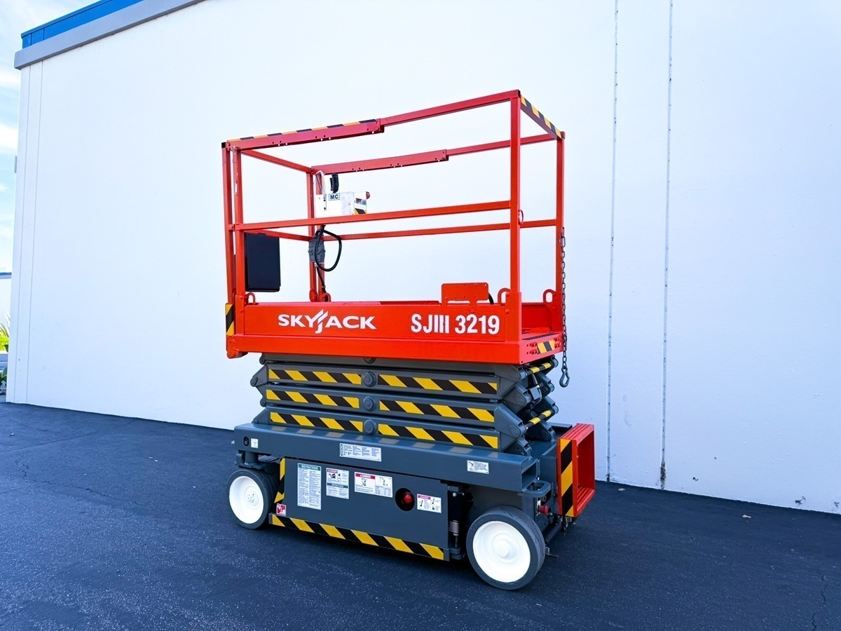 2021 SKYJACK SJ3219 in Chicago, IL