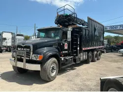 2005 Mack GU713