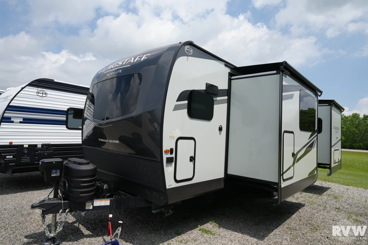2027 Forest River Flagstaff Super Lite 26SFK in lakeview OH