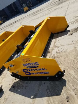 2023 Arctic LD8 in Lisle, IL