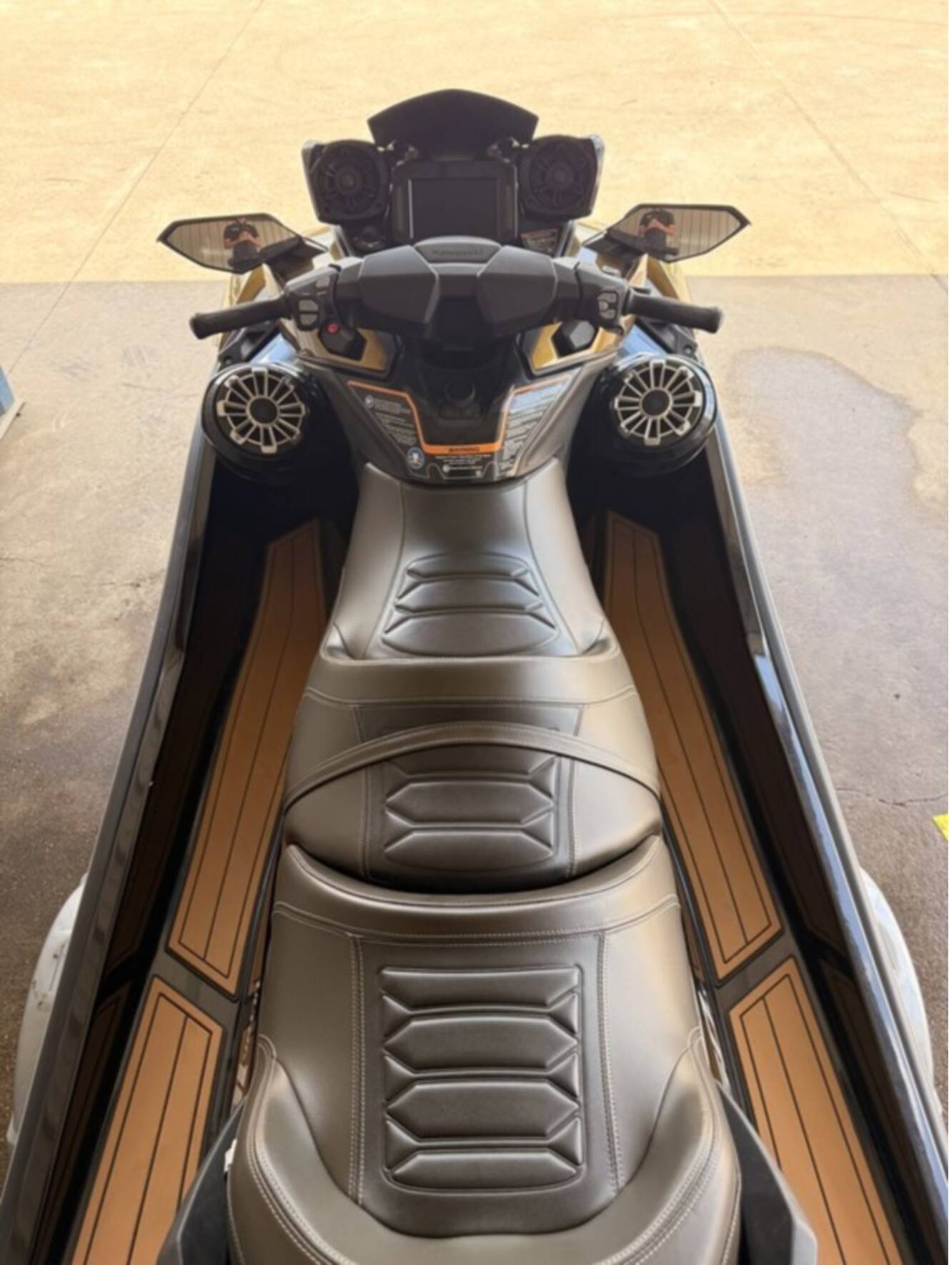A photo of this 2023 Kawasaki Ultra® 160LX