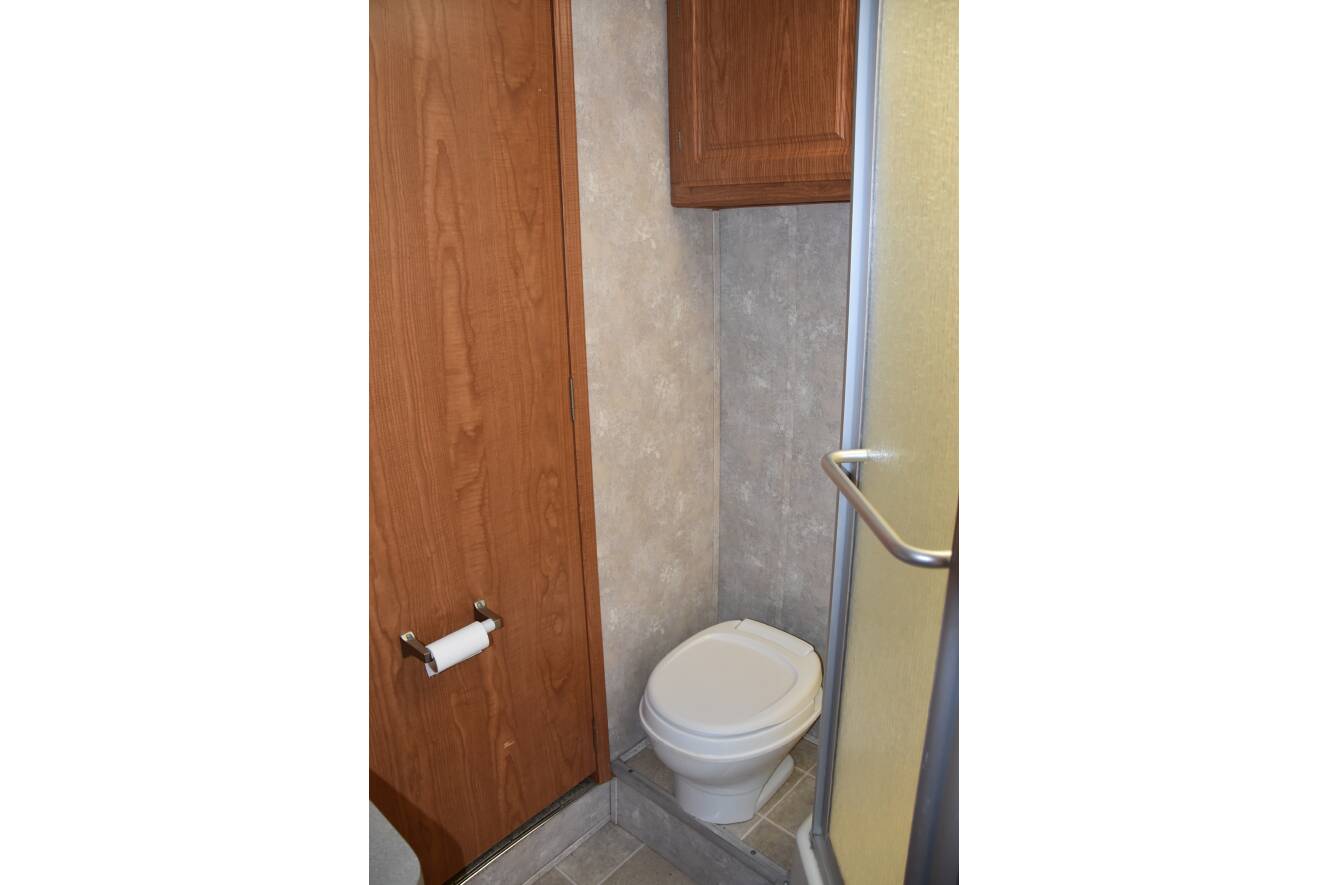 A photo of this 2005 Coachmen FREELANDER 3100SO