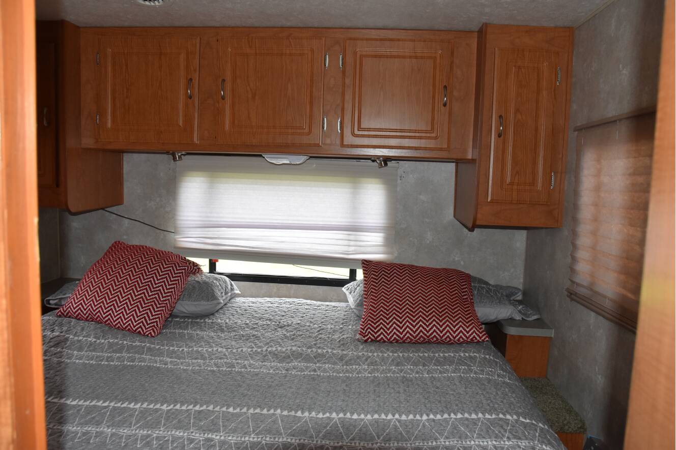 A photo of this 2005 Coachmen FREELANDER 3100SO