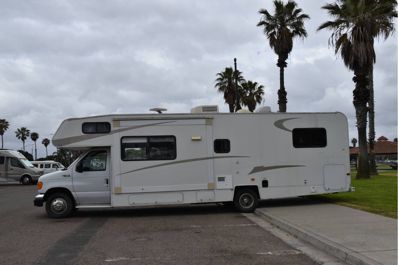A photo of this 2005 Coachmen FREELANDER 3100SO