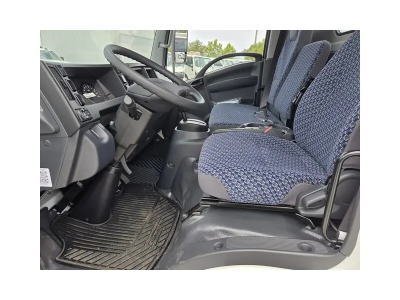 2026 ISUZU NPR HD