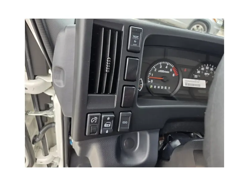 2026 ISUZU NPR HD