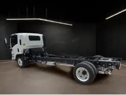 2025 ISUZU NPR HD