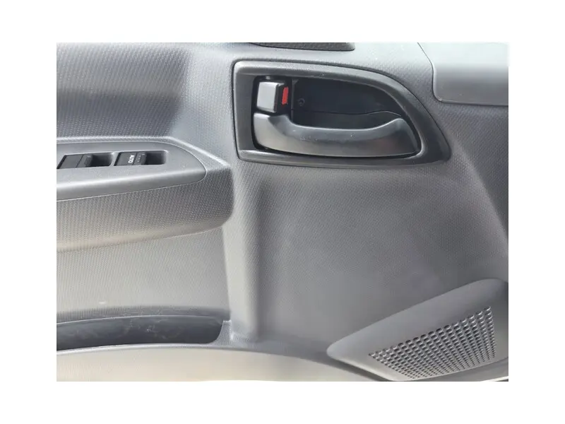 2025 ISUZU NPR HD