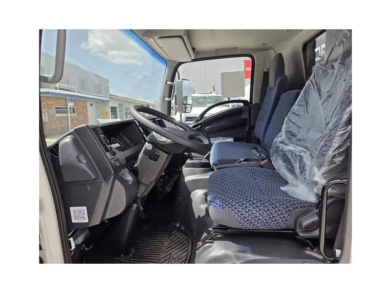 2027 ISUZU NPR HD