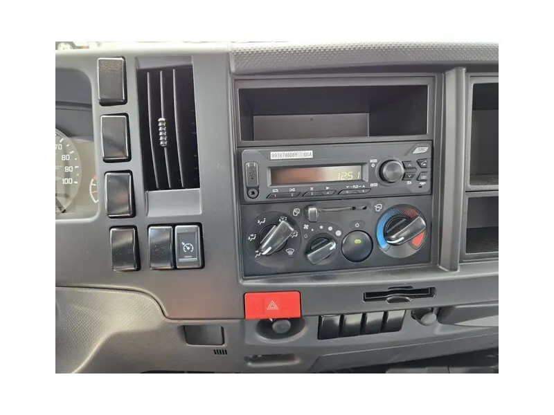 2027 ISUZU NPR HD