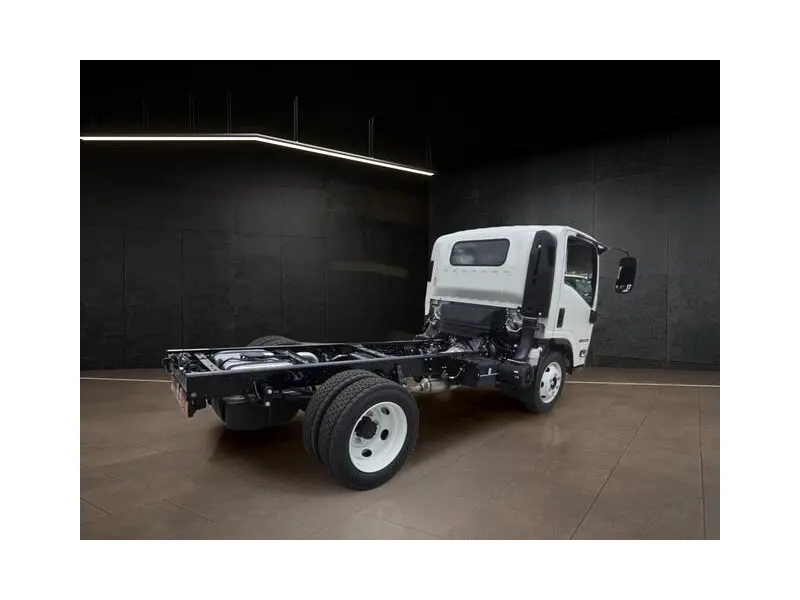 2027 ISUZU NPR HD