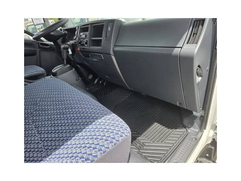 2027 ISUZU NPR HD