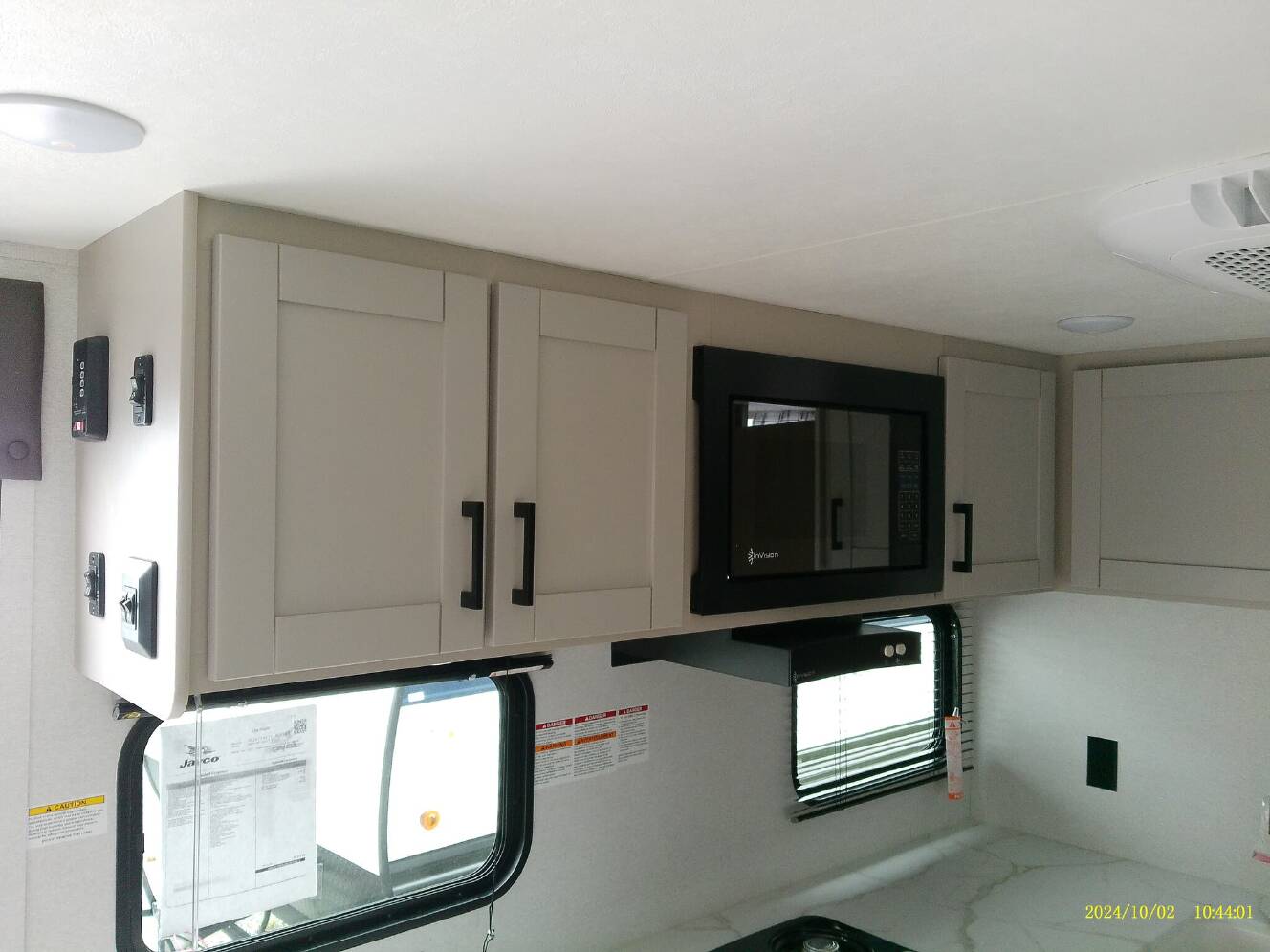 A photo of this 2027 Jayco Jay Flight SLX 180LK