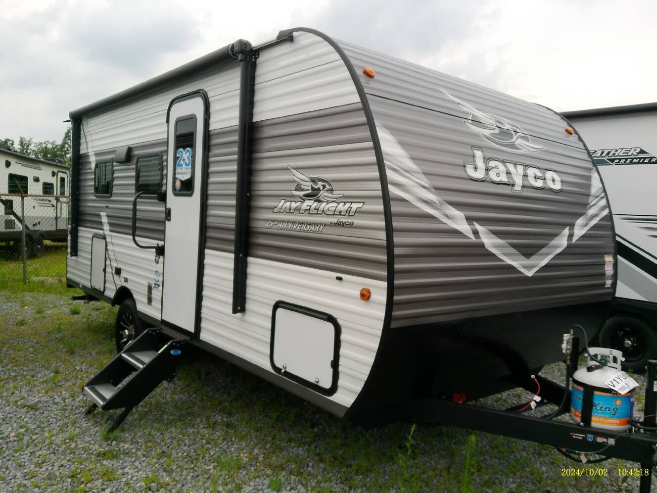 A photo of this 2027 Jayco Jay Flight SLX 180LK