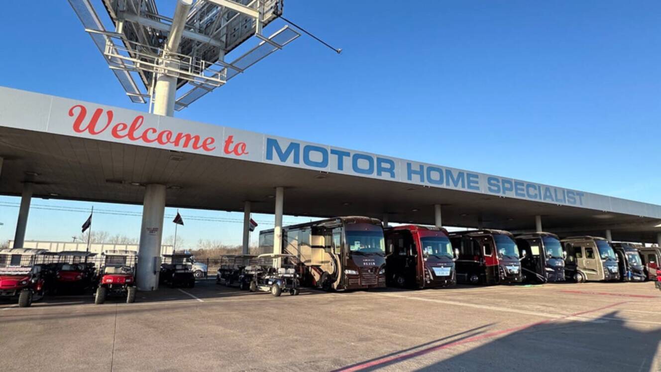 A photo of this 2027 Thor Motor Coach Geneva 28VT