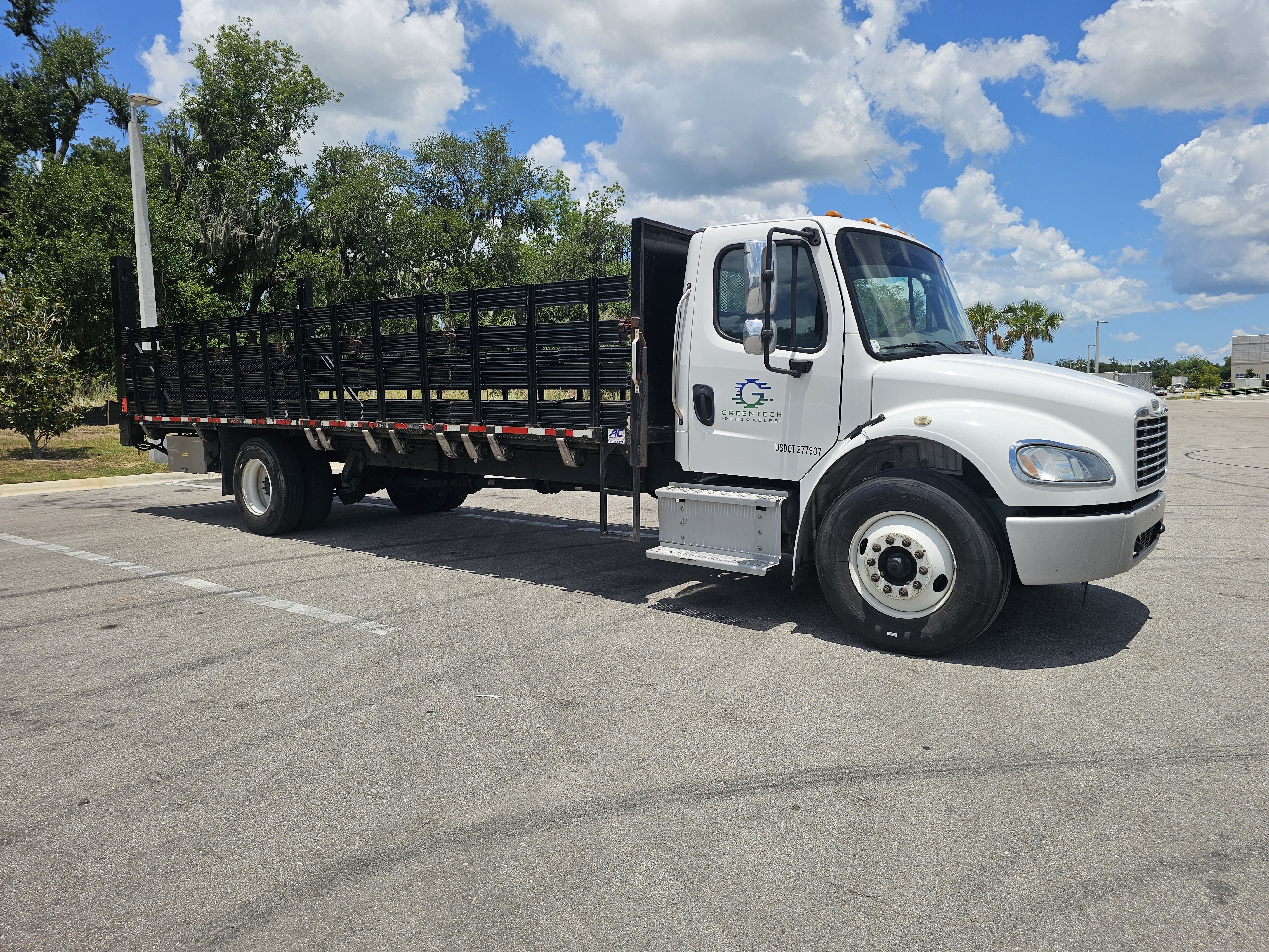 2019 FREIGHTLINER BUSINESS CLASS M2 106 in Palmetto, FL