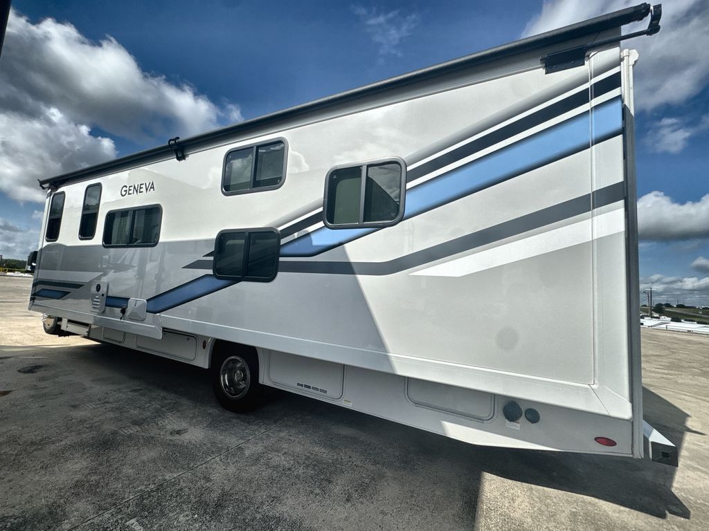 2026 Thor Motor Coach Geneva 31VT in seguin TX