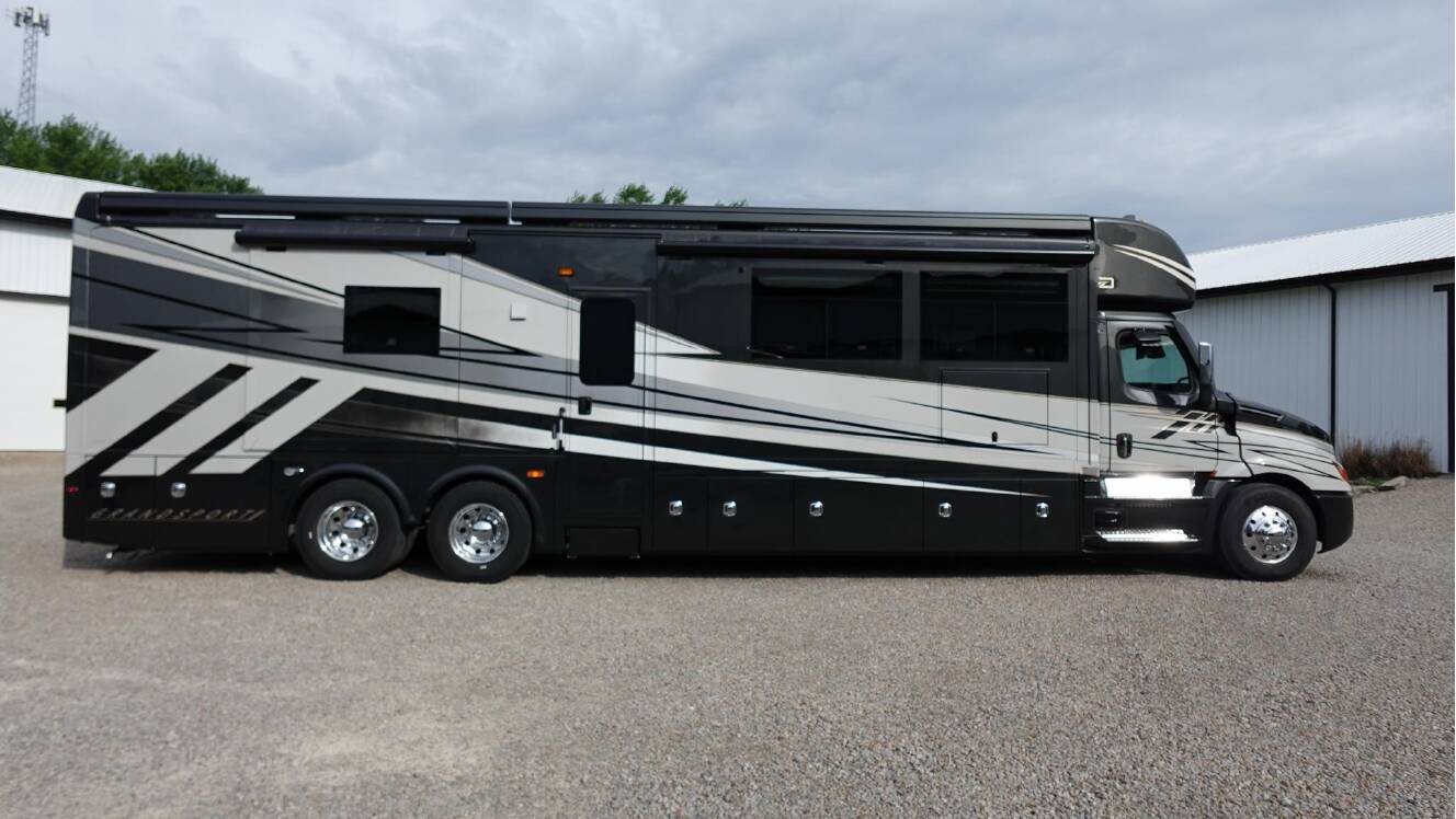 A photo of this 2027 Dynamax GRAND SPORT 45CB